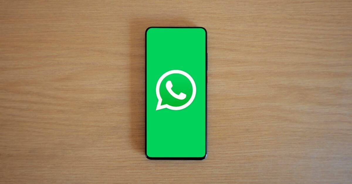 Come leggere conversazioni WhatsApp