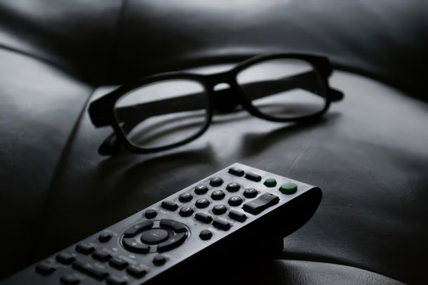 Come usare la TV senza telecomando: app del produttore